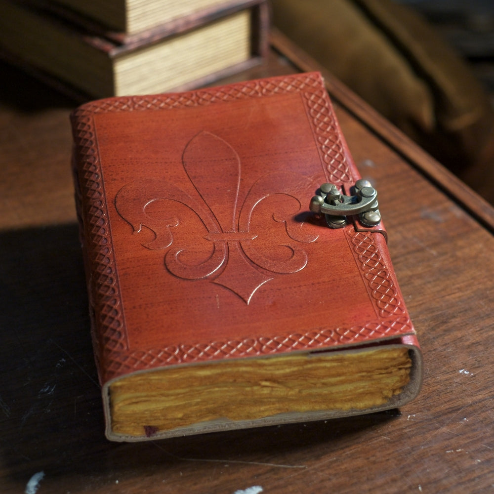 Fleur de Lis Deri Defter