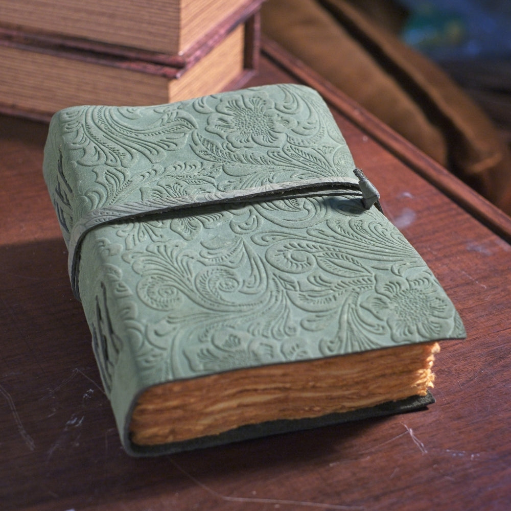 Floral Embossed Deri Defter Yeşil